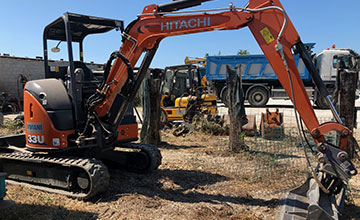 Escavatore Hitachi 33 - tn. 3